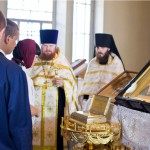 Совершен молебен перед ковчежцем с частицей мощей святого праведного воина Феодора Ушакова